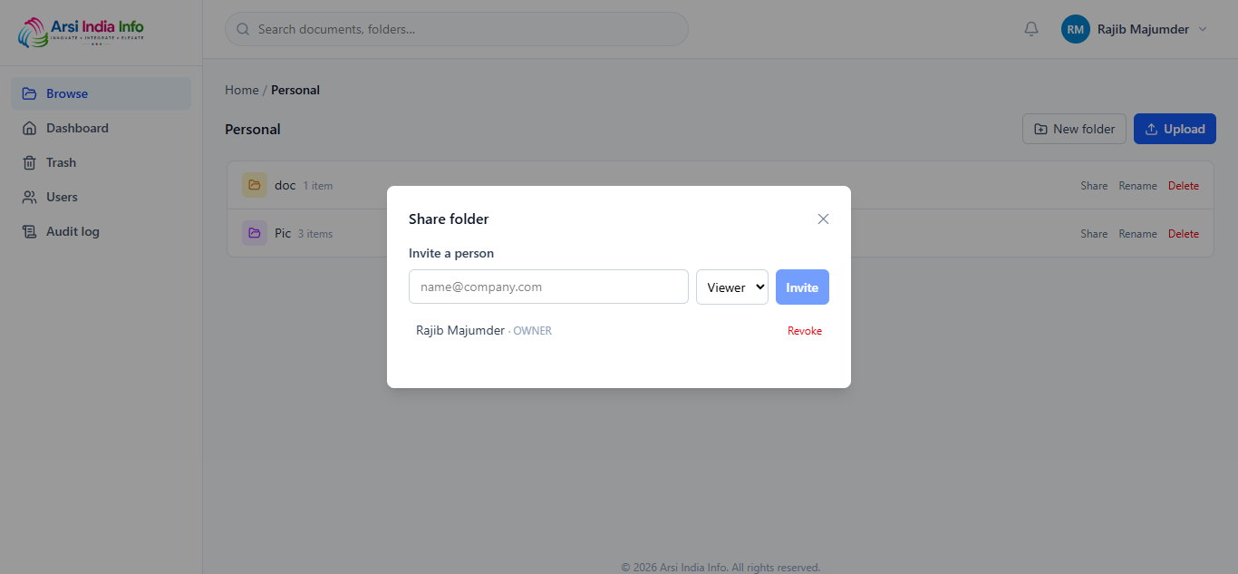 Share dialog for a folder — no external link section, since links are document-only